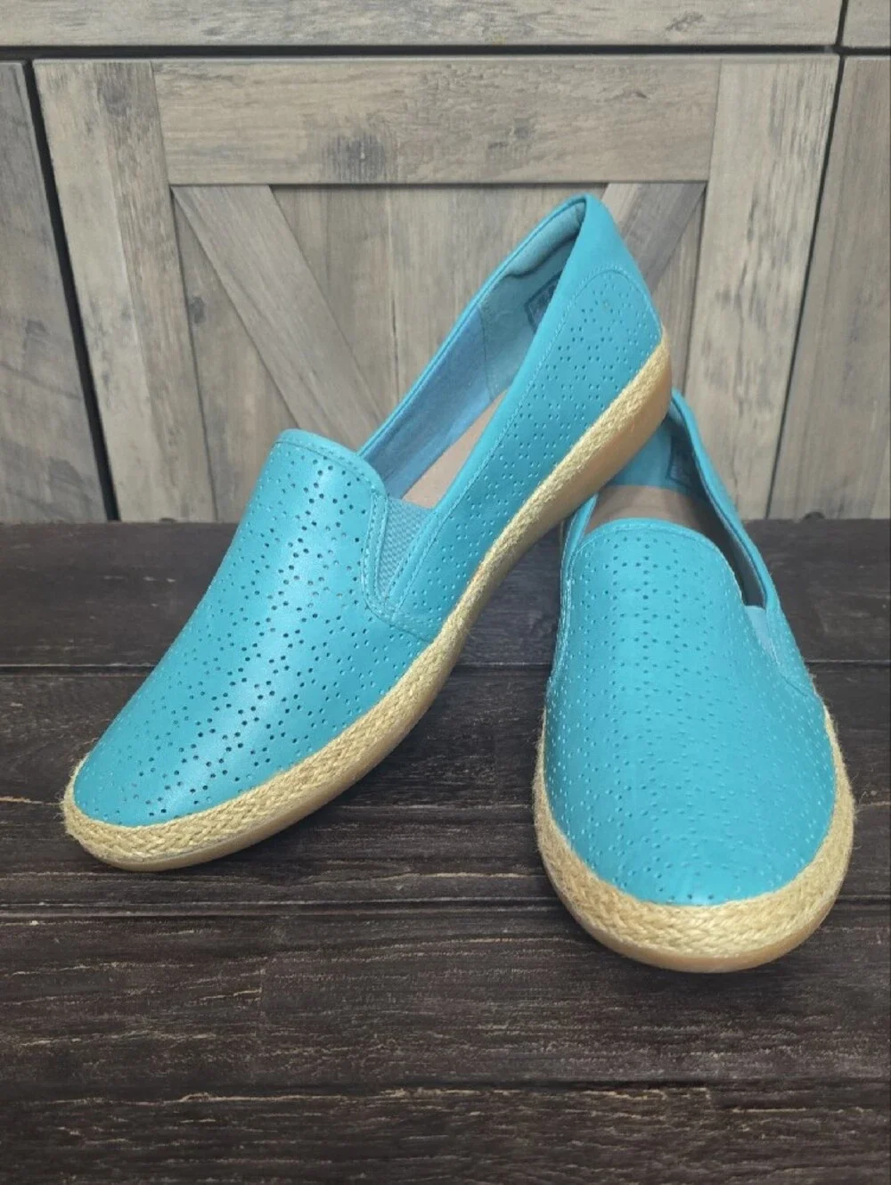 NWOT Clarks Danelly Adira Ballet Flat Turquoise Leather slip on Women 10